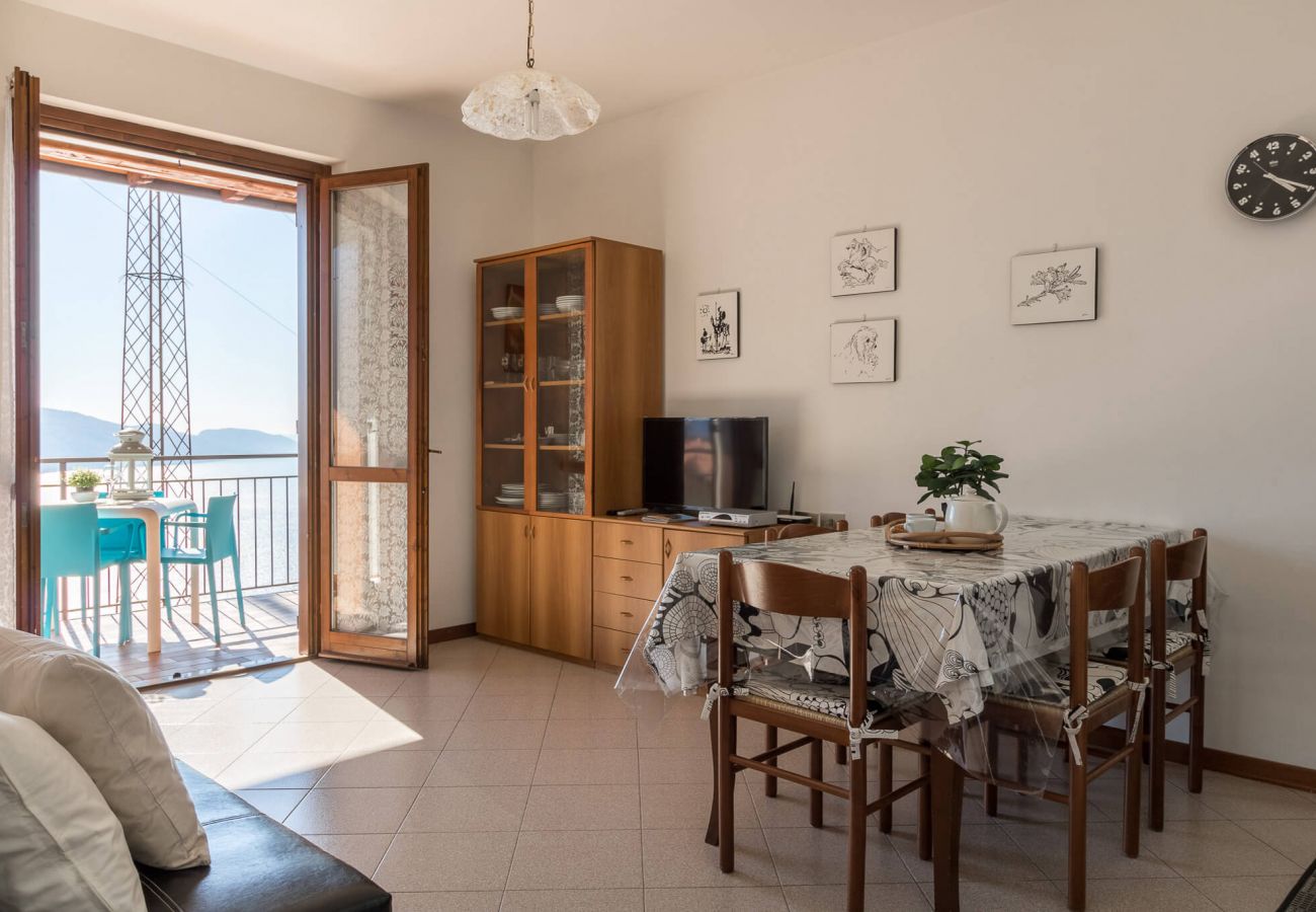 Apartament w Tignale -  appartamento Bellevue con balcone vista lago
