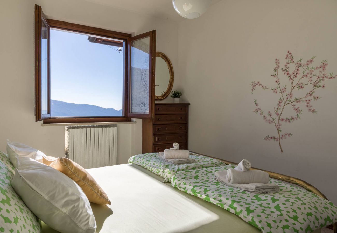 Apartament w Tignale -  appartamento Bellevue con balcone vista lago