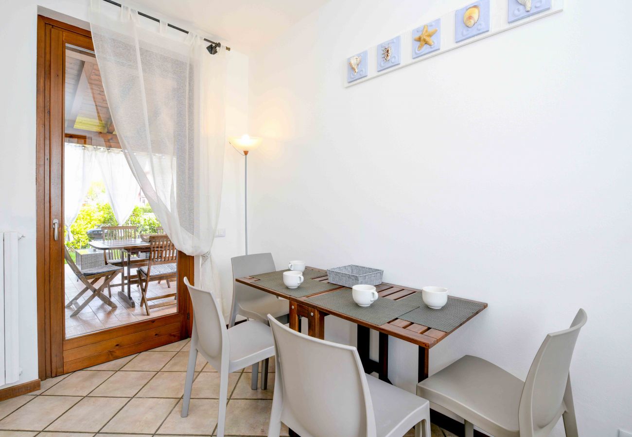 Chalet w Manerba del Garda - Home & Garden con piscina e vicina al lago