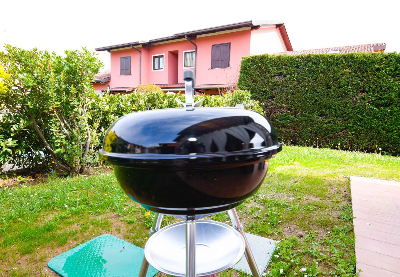 Chalet w Manerba del Garda - Home & Garden con piscina e vicina al lago