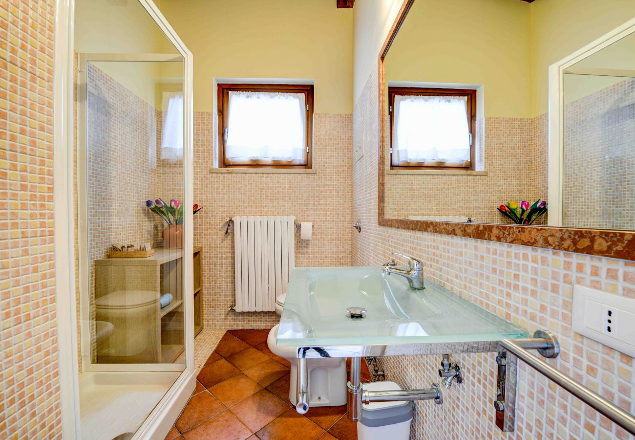 Chalet w Manerba del Garda - Home & Garden con piscina e vicina al lago
