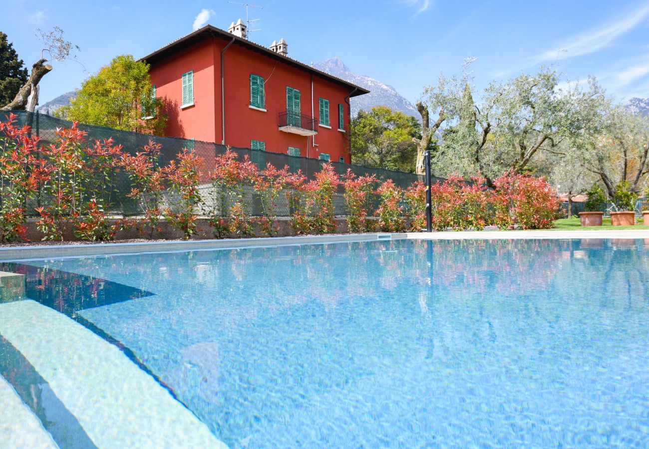 Apartament w Toscolano-Maderno - Maison Bellini: a due passi dal lago con piscina