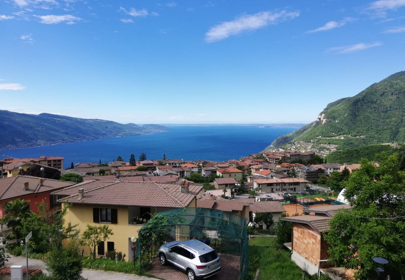 Apartament w Tignale - Appartamento Regina con vista lago e sauna privata
