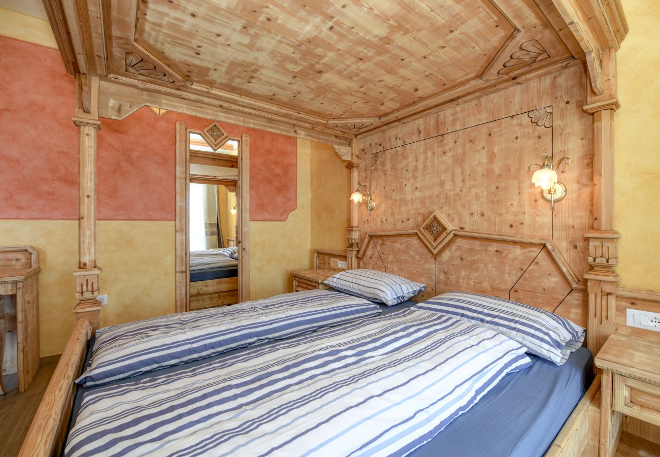 Apartament w Tignale - Appartamento Regina con vista lago e sauna privata