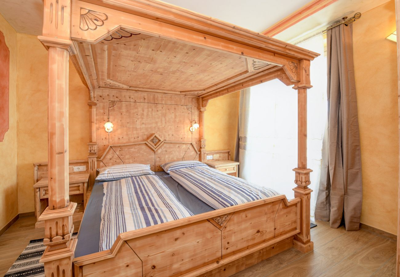 Apartament w Tignale - Appartamento Regina con vista lago e sauna privata