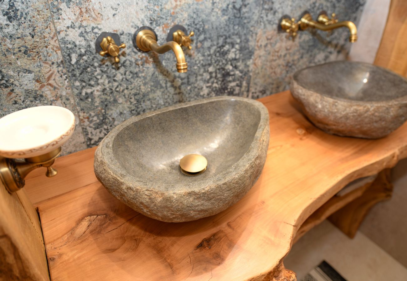 Apartament w Tignale - Appartamento Regina con vista lago e sauna privata