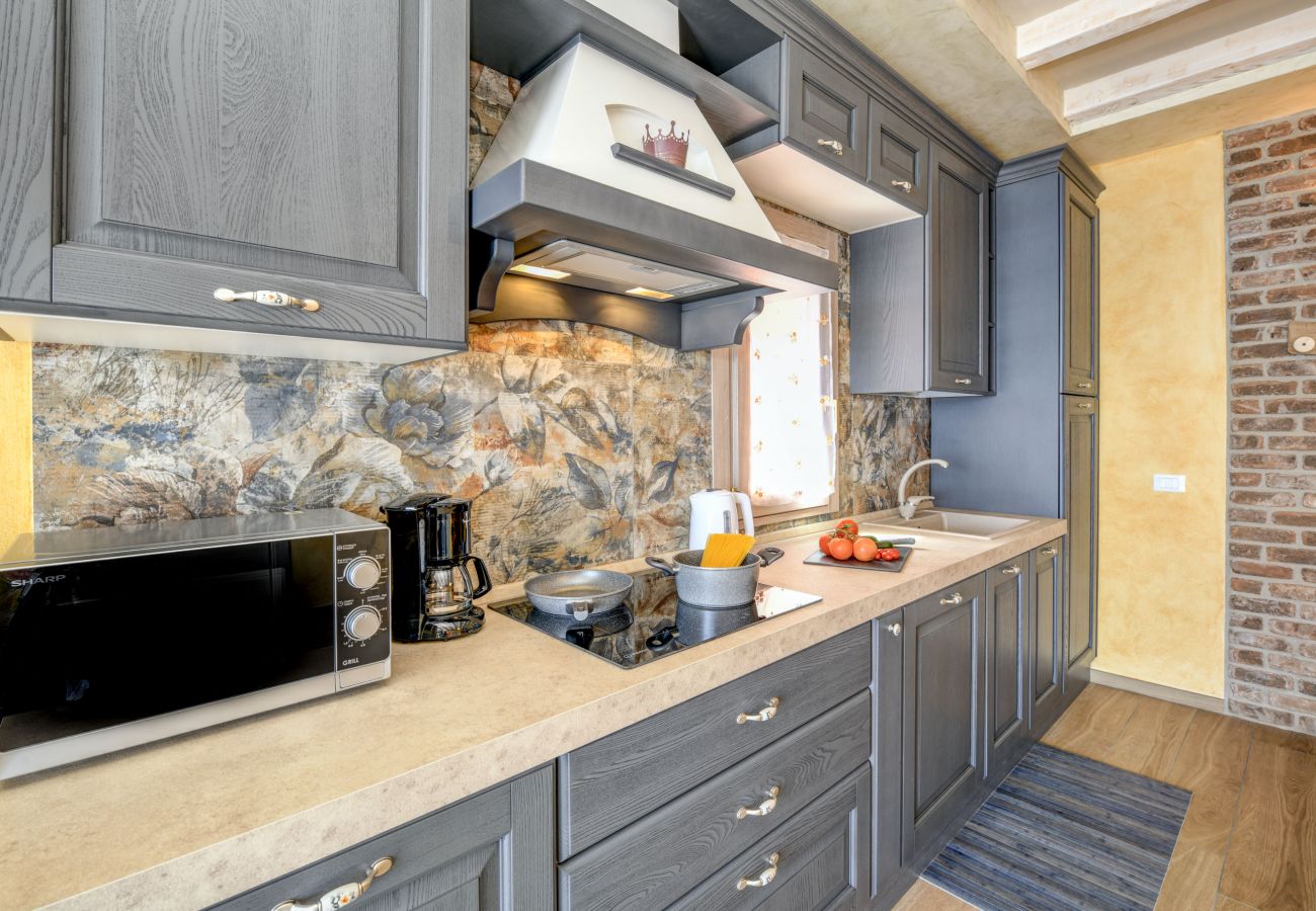 Apartament w Tignale - Appartamento Regina con vista lago e sauna privata