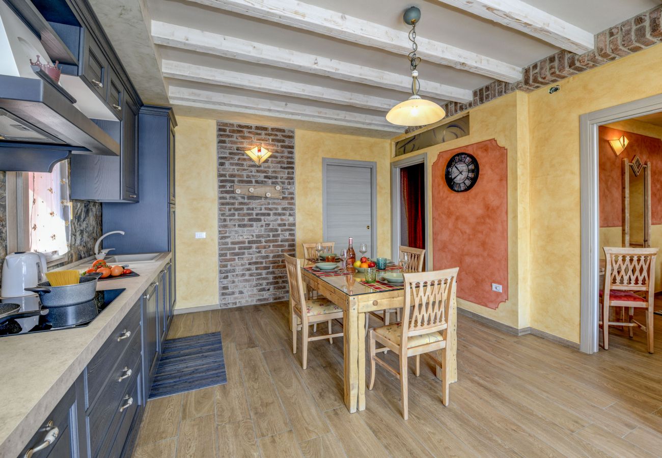 Apartament w Tignale - Appartamento Regina con vista lago e sauna privata