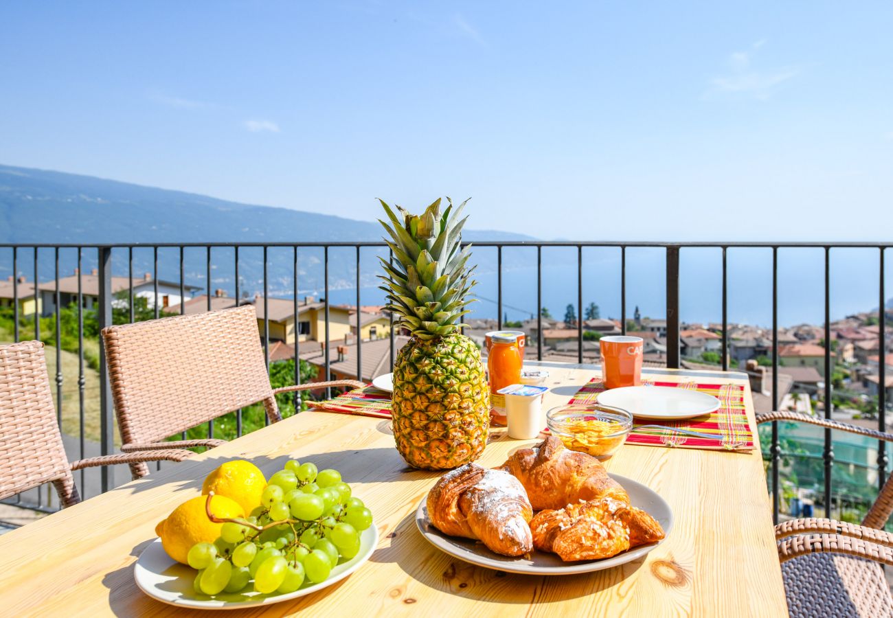 Apartament w Tignale - Appartamento Regina con vista lago e sauna privata