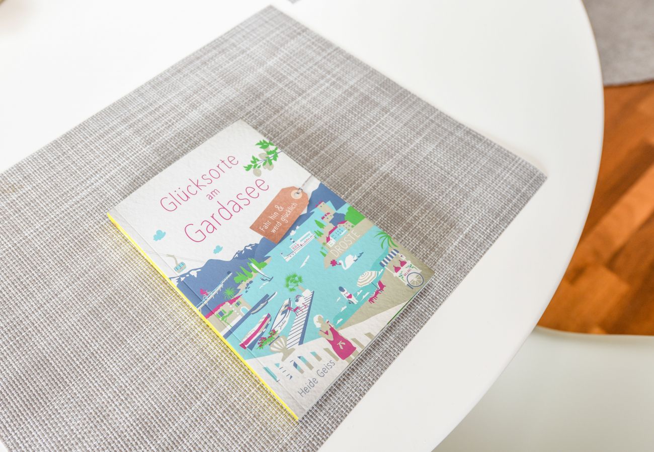 Apartament w Moniga del Garda - Leone: appartamento moderno a Moniga