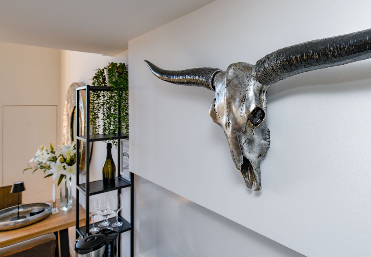 Apartament w Puegnago sul Garda - Loft La Torretta con vista lago e piscina