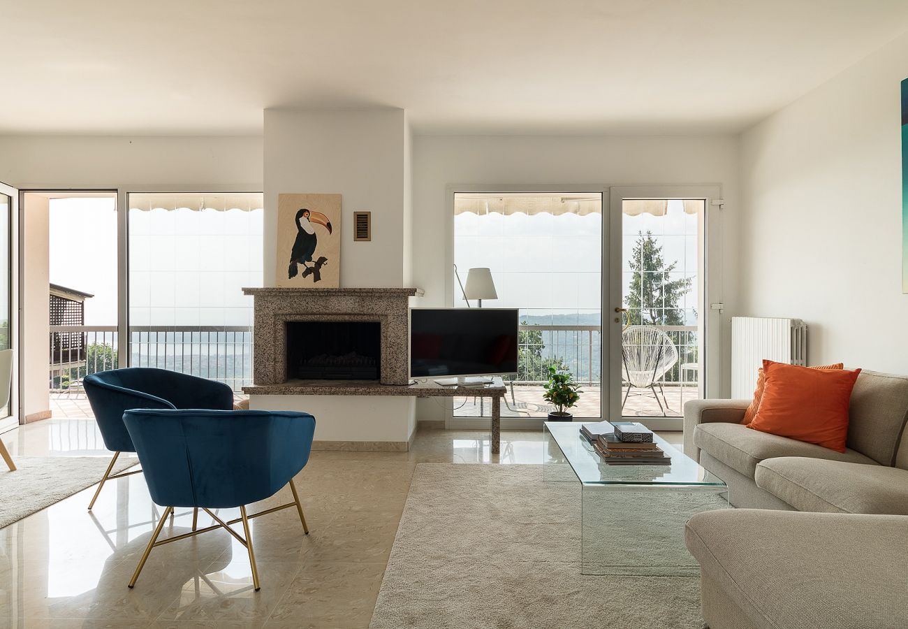 Willa w Villanuova sul Clisi - Villa Montagne e Lago con vista spettacolare e piscina privata