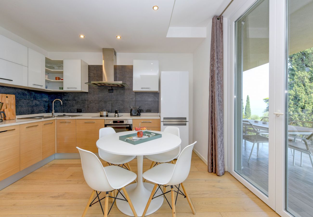 Apartament w Gardone Riviera - Appartamento Diamante con vista lago e piscina