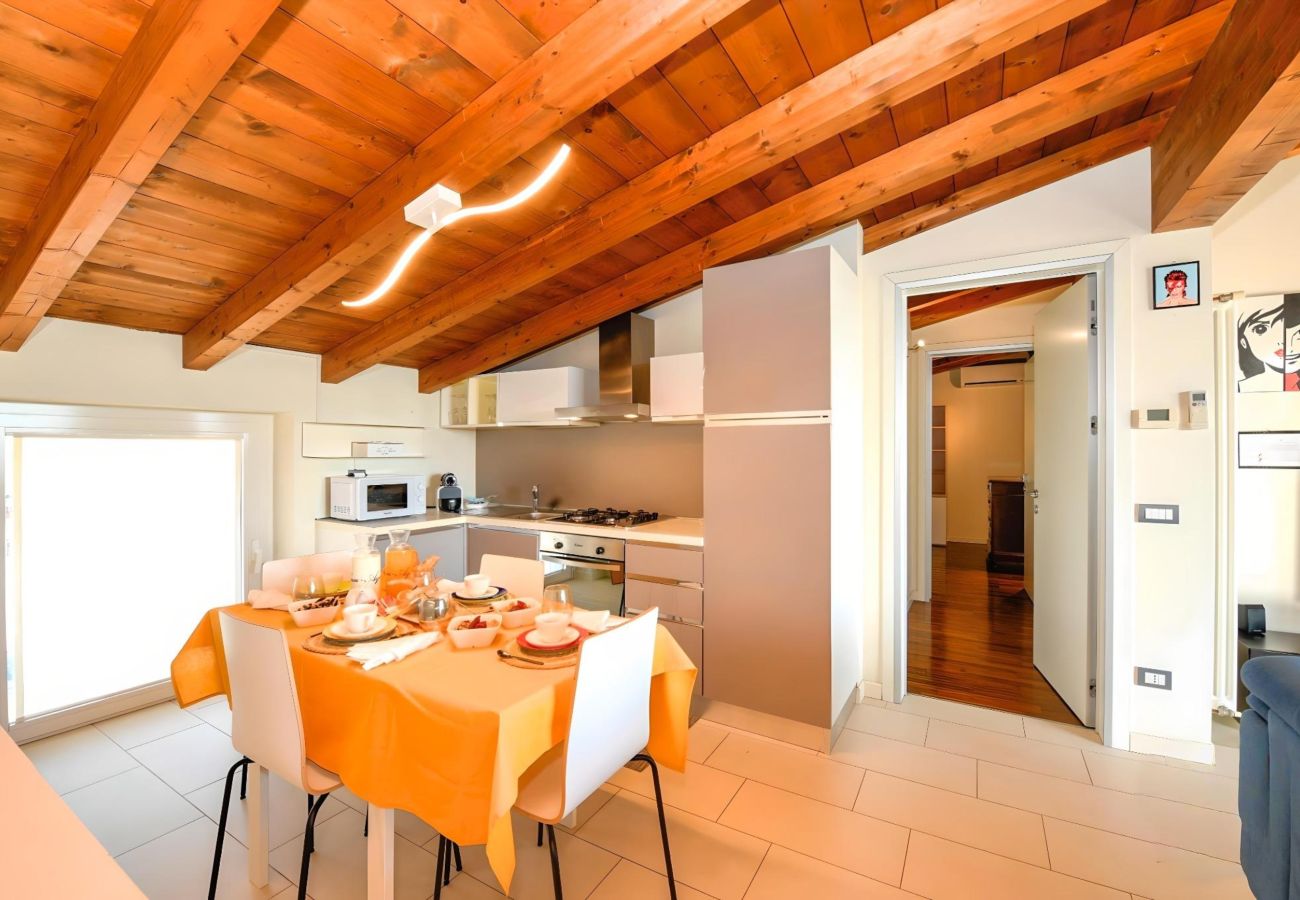 Apartament w Desenzano del Garda - Desenzanoloft Surfing on the Lake 