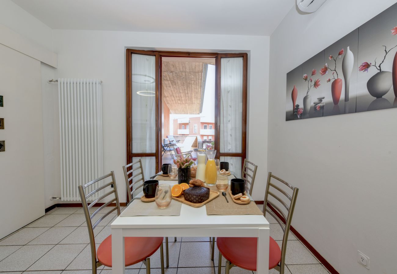 Apartament w Peschiera del Garda - Desenzanoloft Fantasia