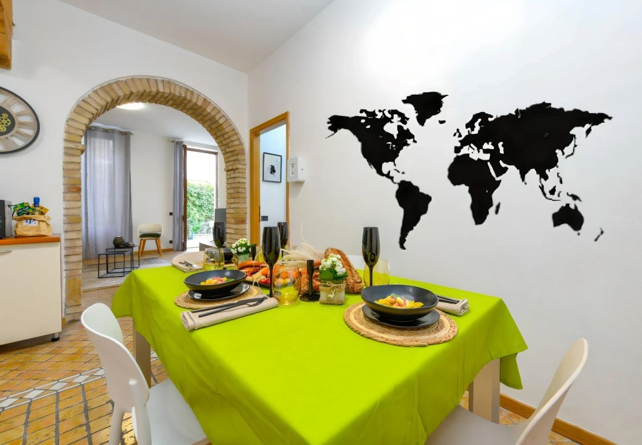 Apartament w Desenzano del Garda - Desenzanoloft Let it be a Dream Renovated 2025