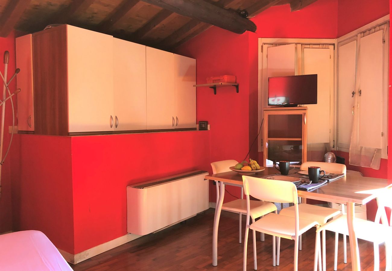 Apartament w Desenzano del Garda - Desenzanoloft La Baita CIN IT017067B4TKZQNWTZ