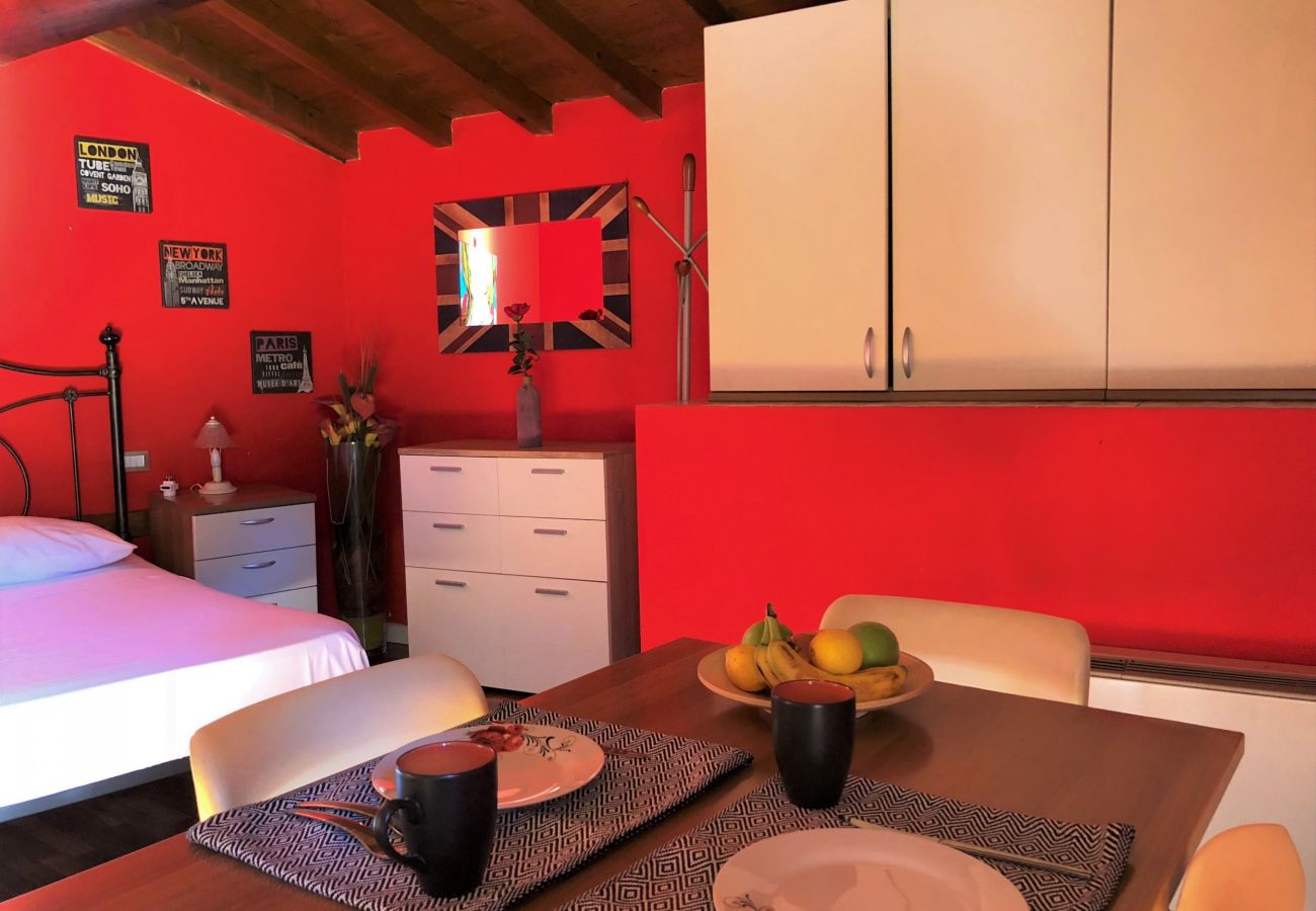 Apartament w Desenzano del Garda - Desenzanoloft La Baita CIN IT017067B4TKZQNWTZ