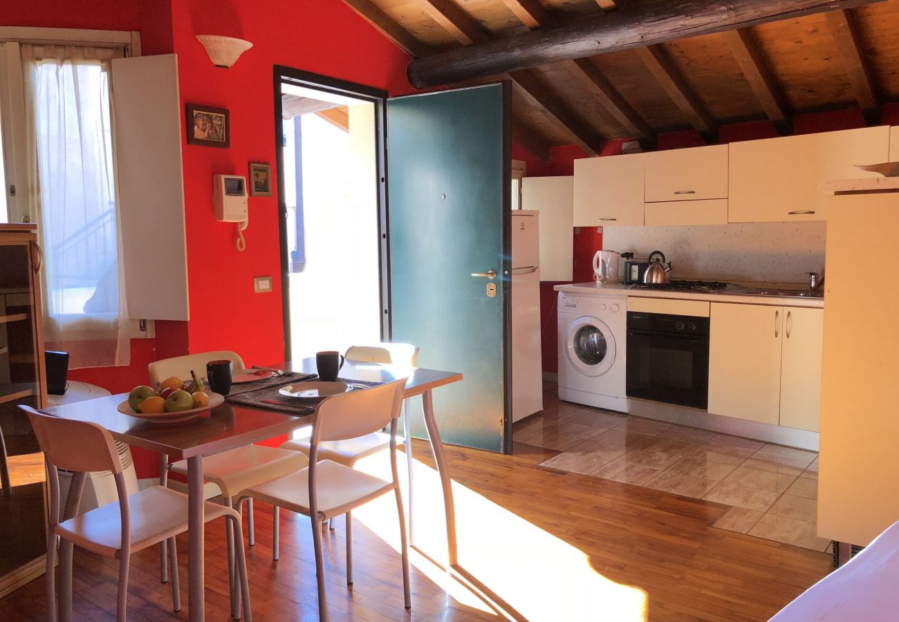 Apartament w Desenzano del Garda - Desenzanoloft La Baita CIN IT017067B4TKZQNWTZ
