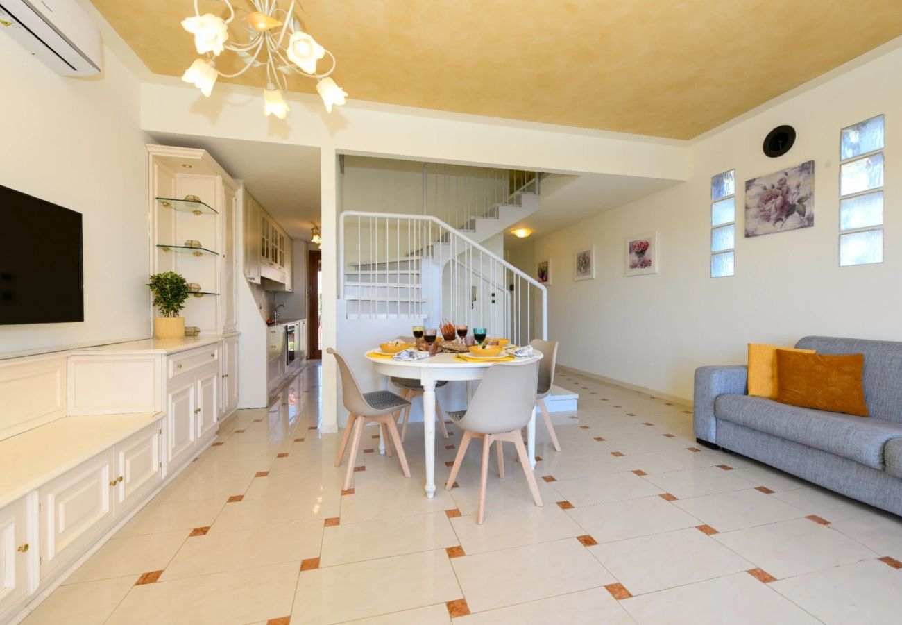 Apartament w Sirmione - DesenzanoLoft Eden amb vista al llac i platja privada