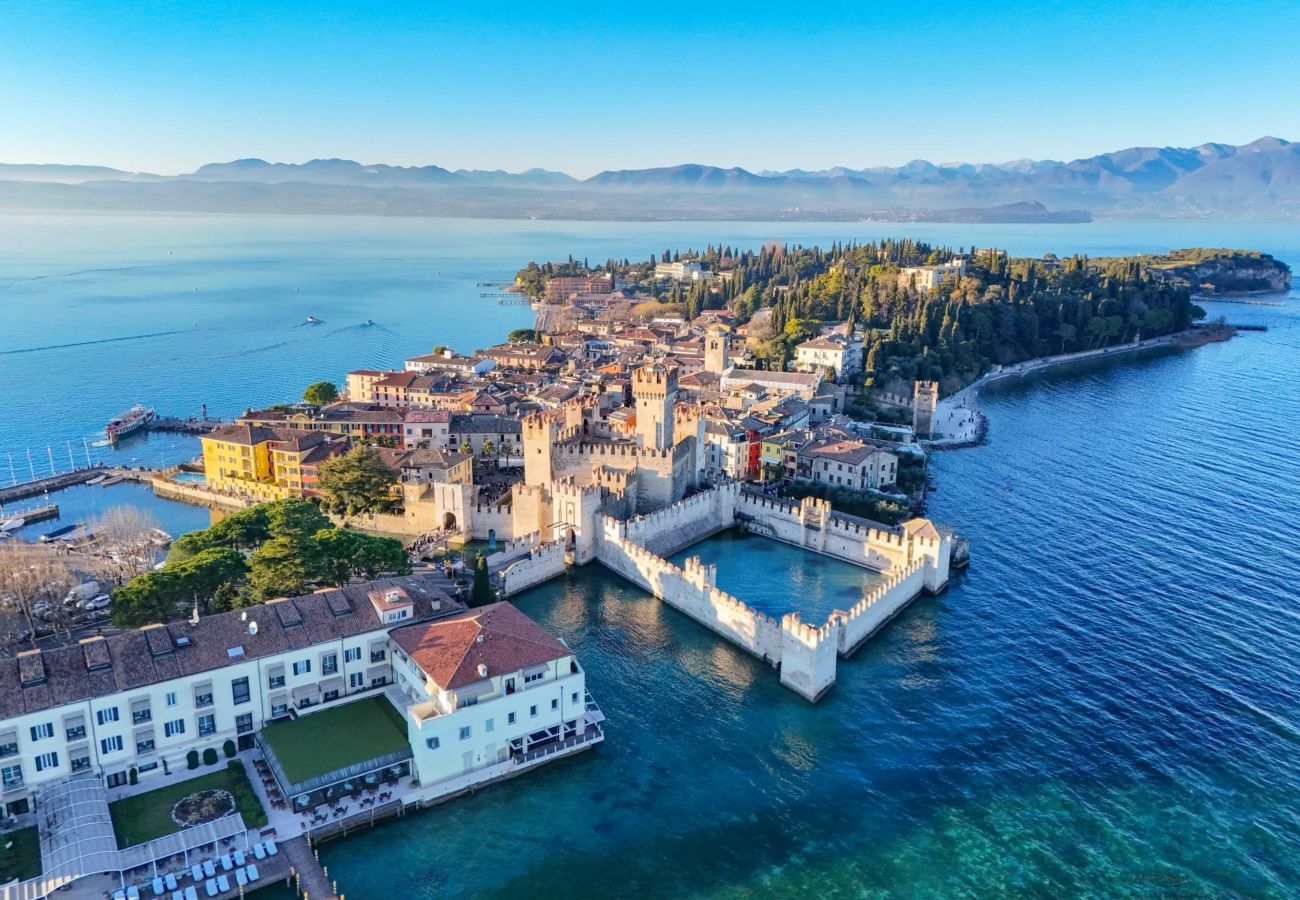 Apartament w Sirmione - DesenzanoLoft Eden amb vista al llac i platja privada