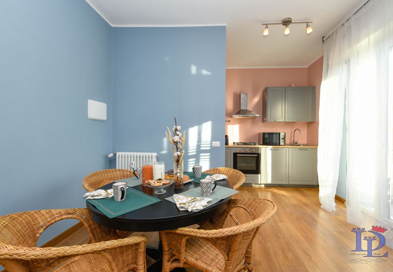 Apartament w Desenzano del Garda - Desenzanoloft Smile on the Lake