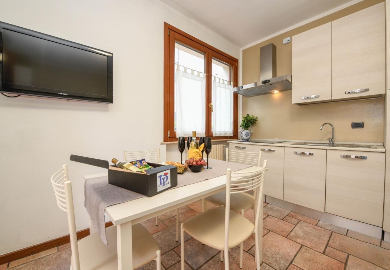 Apartament w Desenzano del Garda - Desenzanoloft Garden and Pool