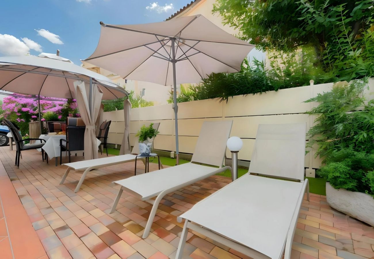 Apartament w Desenzano del Garda - Desenzanoloft Garden and Pool