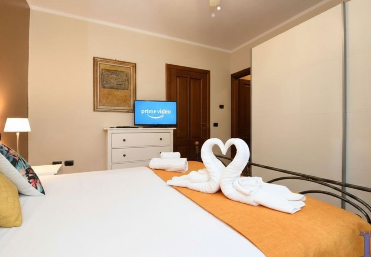 Apartament w Desenzano del Garda - Desenzanoloft Garden and Pool