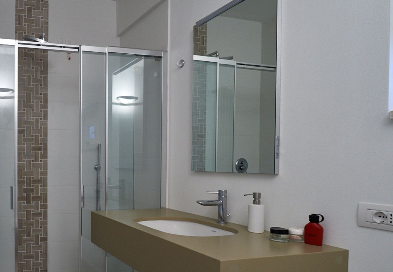 Apartament w Gardone Riviera - Minnie - spazioso appartamento a Gardone Riviera