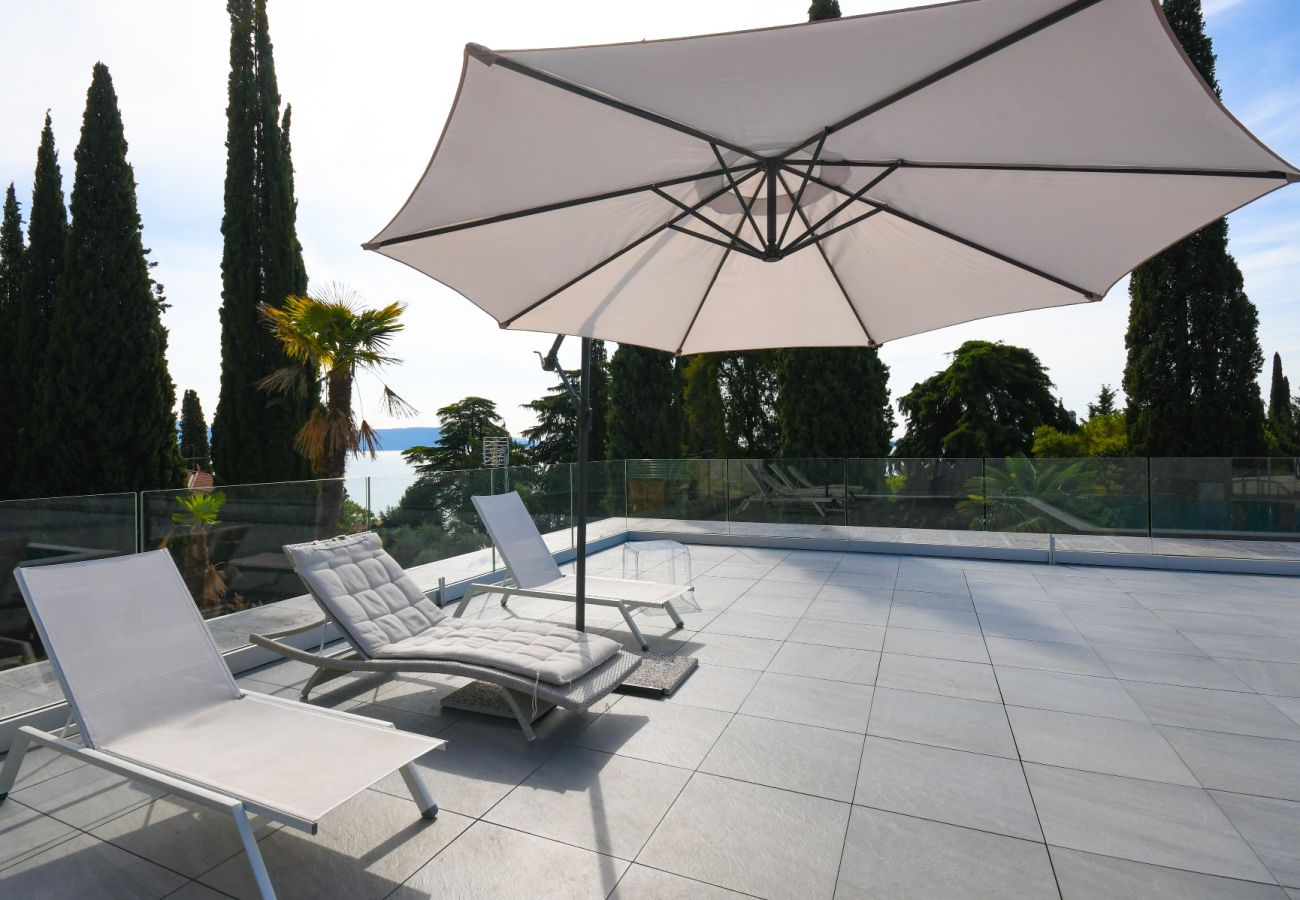 Apartament w Gardone Riviera - Minnie - spazioso appartamento a Gardone Riviera