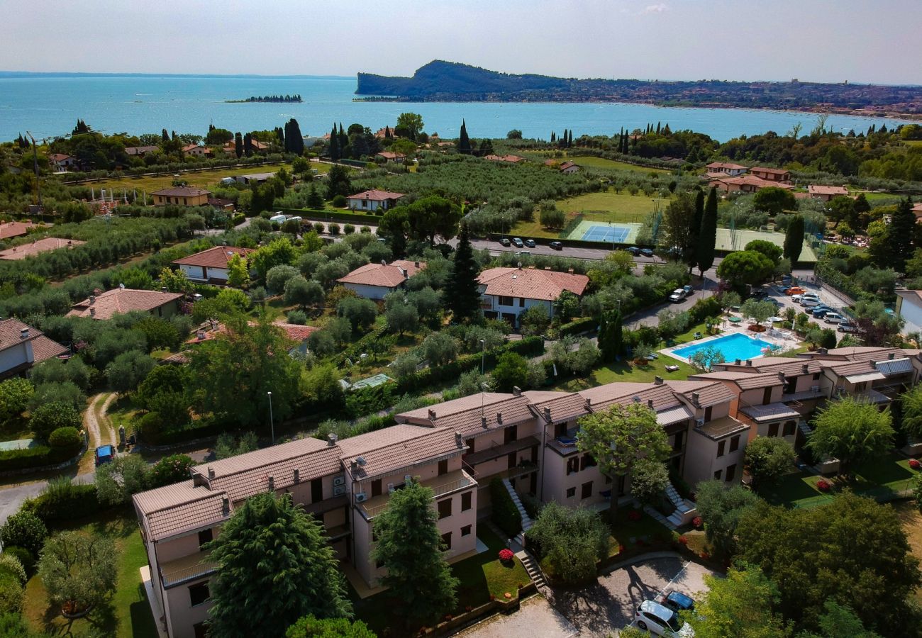 Apartament w San Felice del Benaco - Roccolino appartamento con balcone e piscina in comune