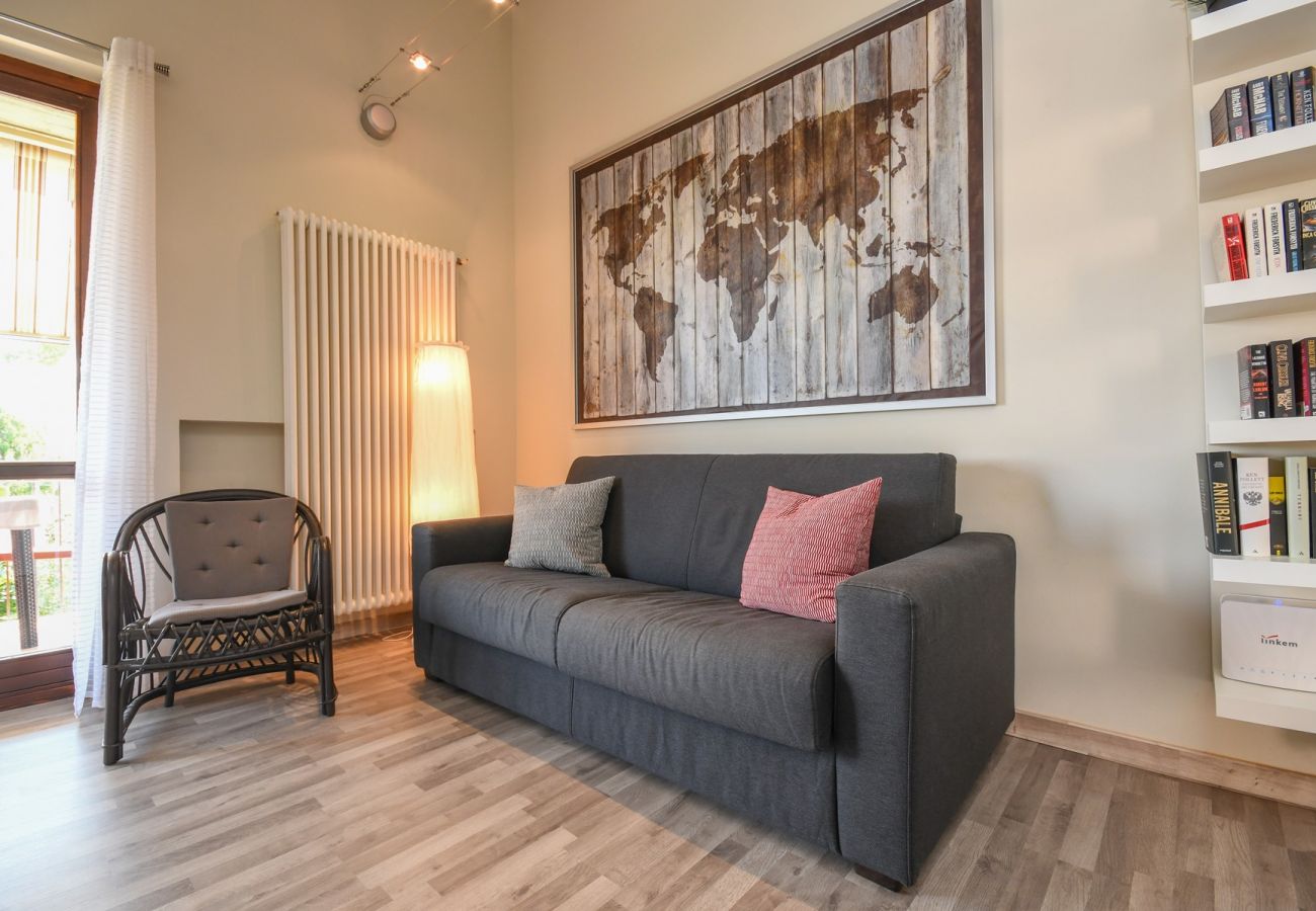 Apartament w San Felice del Benaco - Roccolino appartamento con balcone e piscina in comune