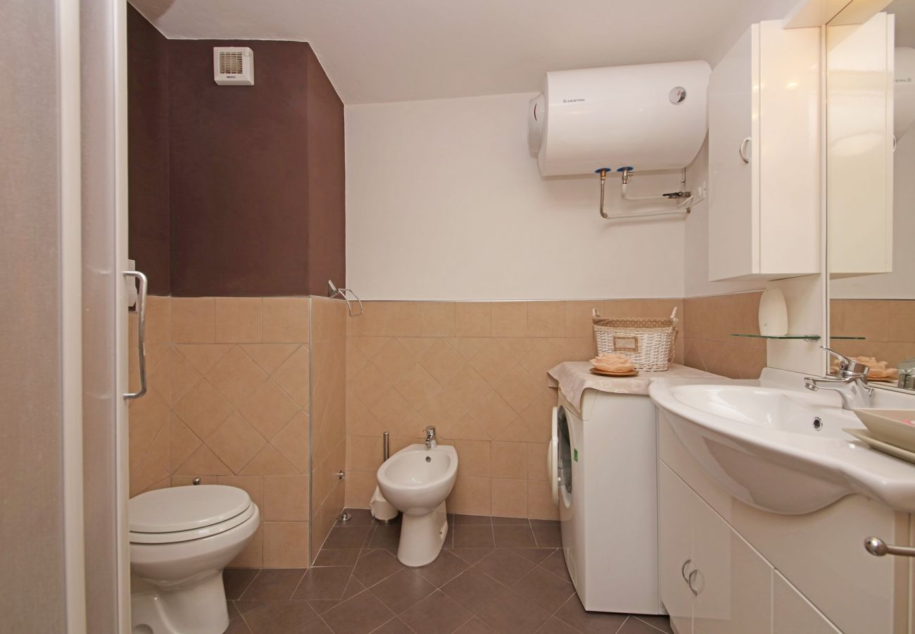 Apartament w Manerba del Garda - Sogno del Lago: appartamento fronte spiaggia