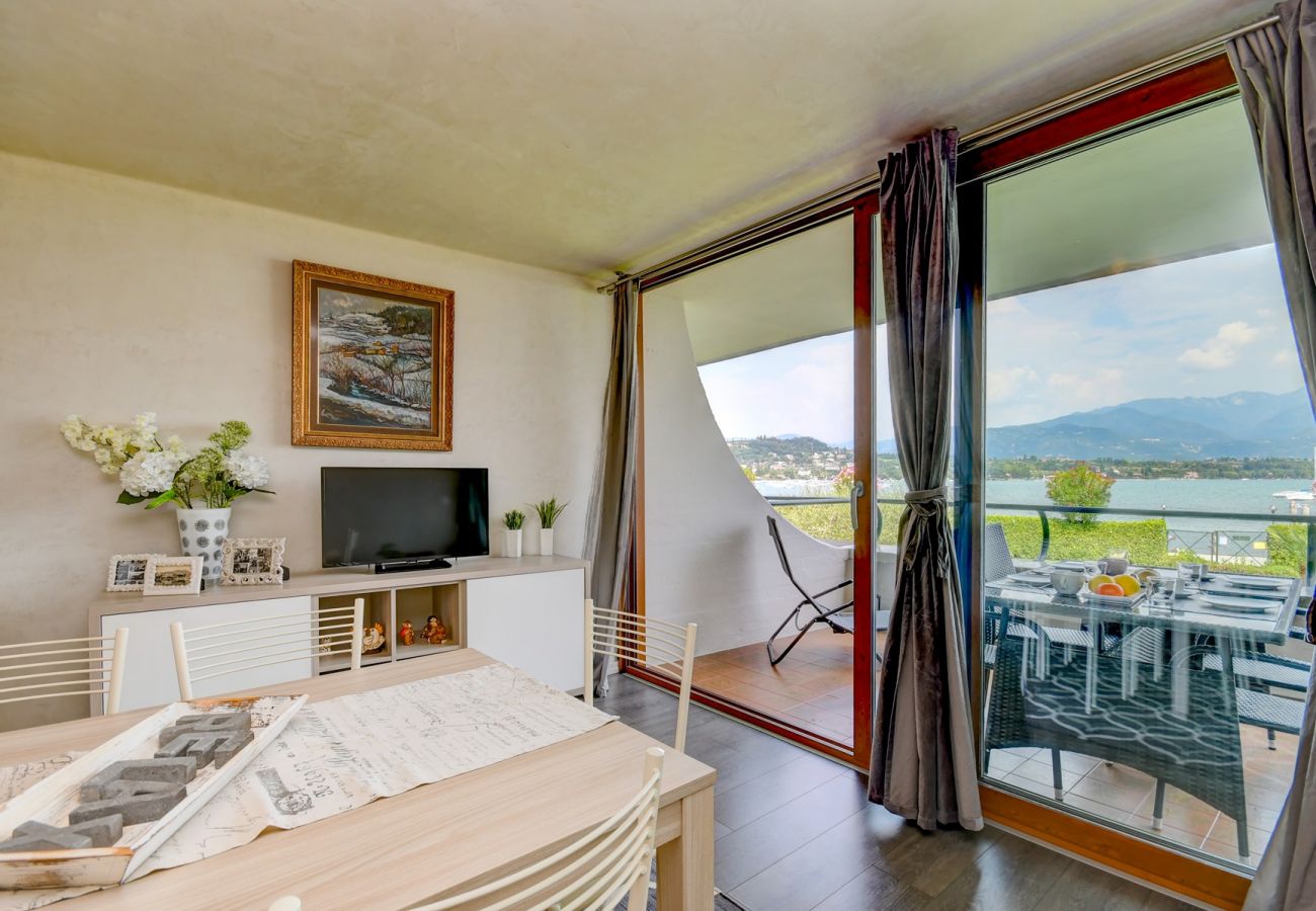 Apartament w Manerba del Garda - Sogno del Lago: appartamento fronte spiaggia