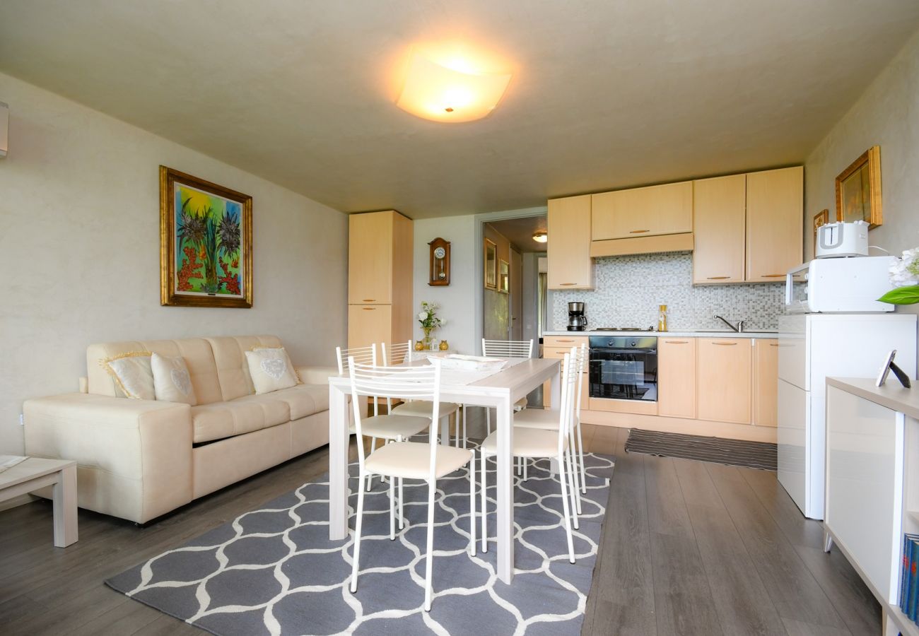 Apartament w Manerba del Garda - Sogno del Lago: appartamento fronte spiaggia