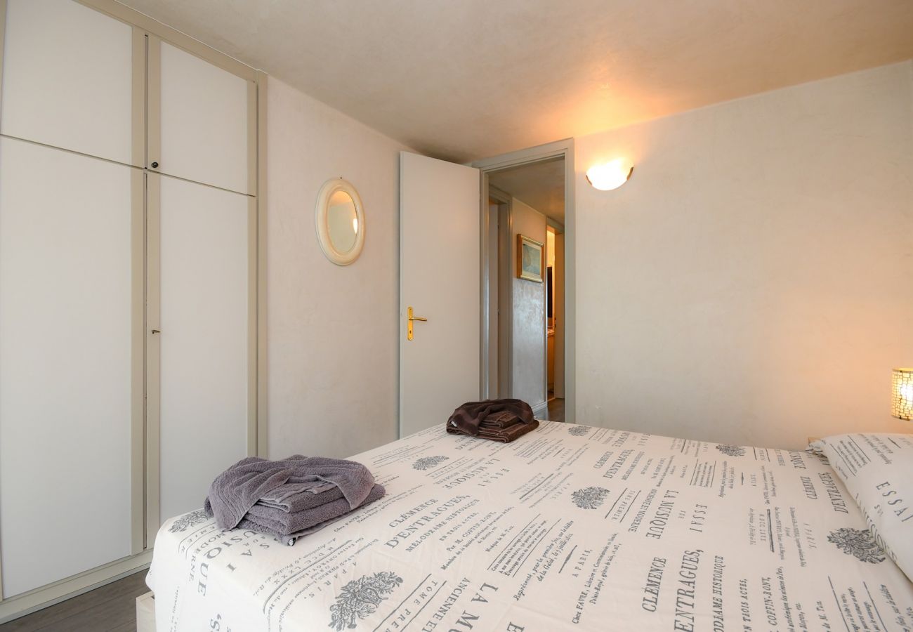 Apartament w Manerba del Garda - Sogno del Lago: appartamento fronte spiaggia