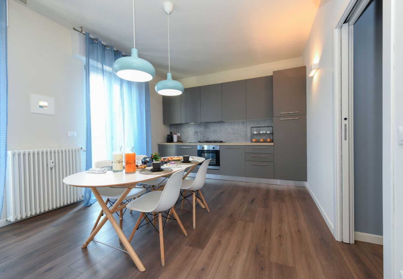 Apartament w Desenzano del Garda - Desenzanoloft L'attico di Jack