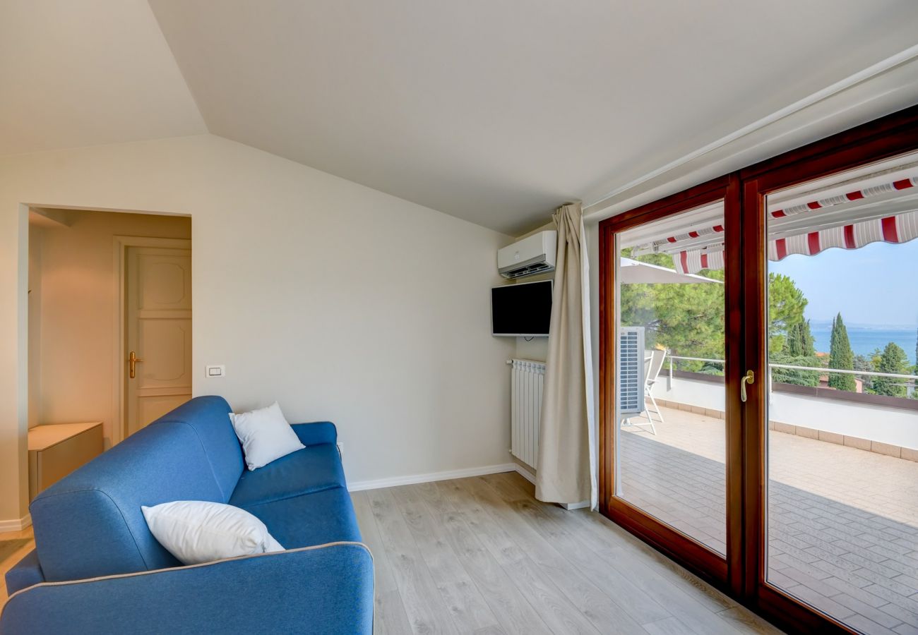 Apartament w Gardone Riviera - Cupido: con ampio balcone vista lago a Gardone Riviera