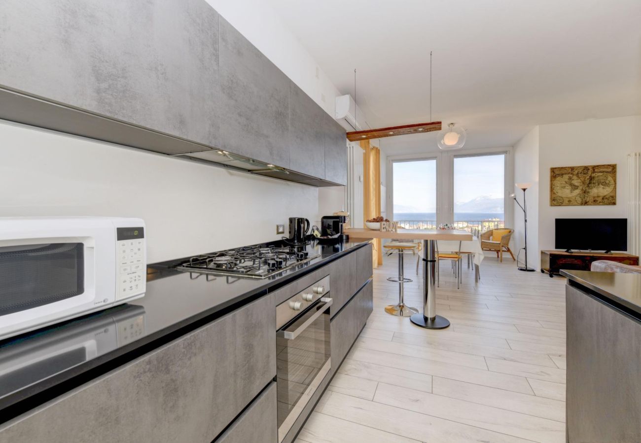 Apartament w Desenzano del Garda - Desenzanoloft La Finestra sul Lago 