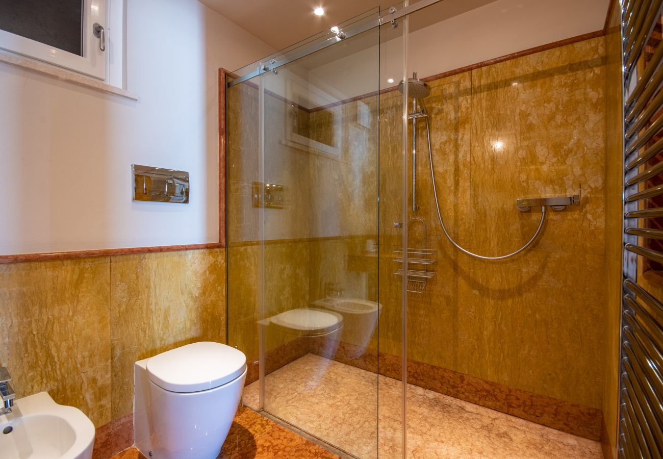 Apartament w Toscolano-Maderno - Cà Rossa -  Ibisco immersi nella natura al di sopra di Toscolano Maderno