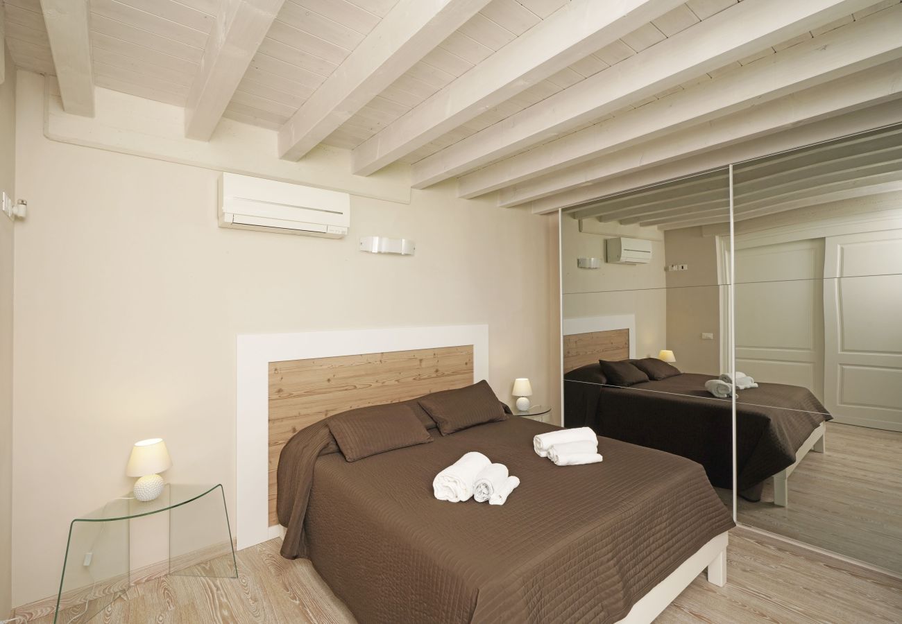 Apartament w Toscolano-Maderno - Cà Rossa -  Ibisco immersi nella natura al di sopra di Toscolano Maderno