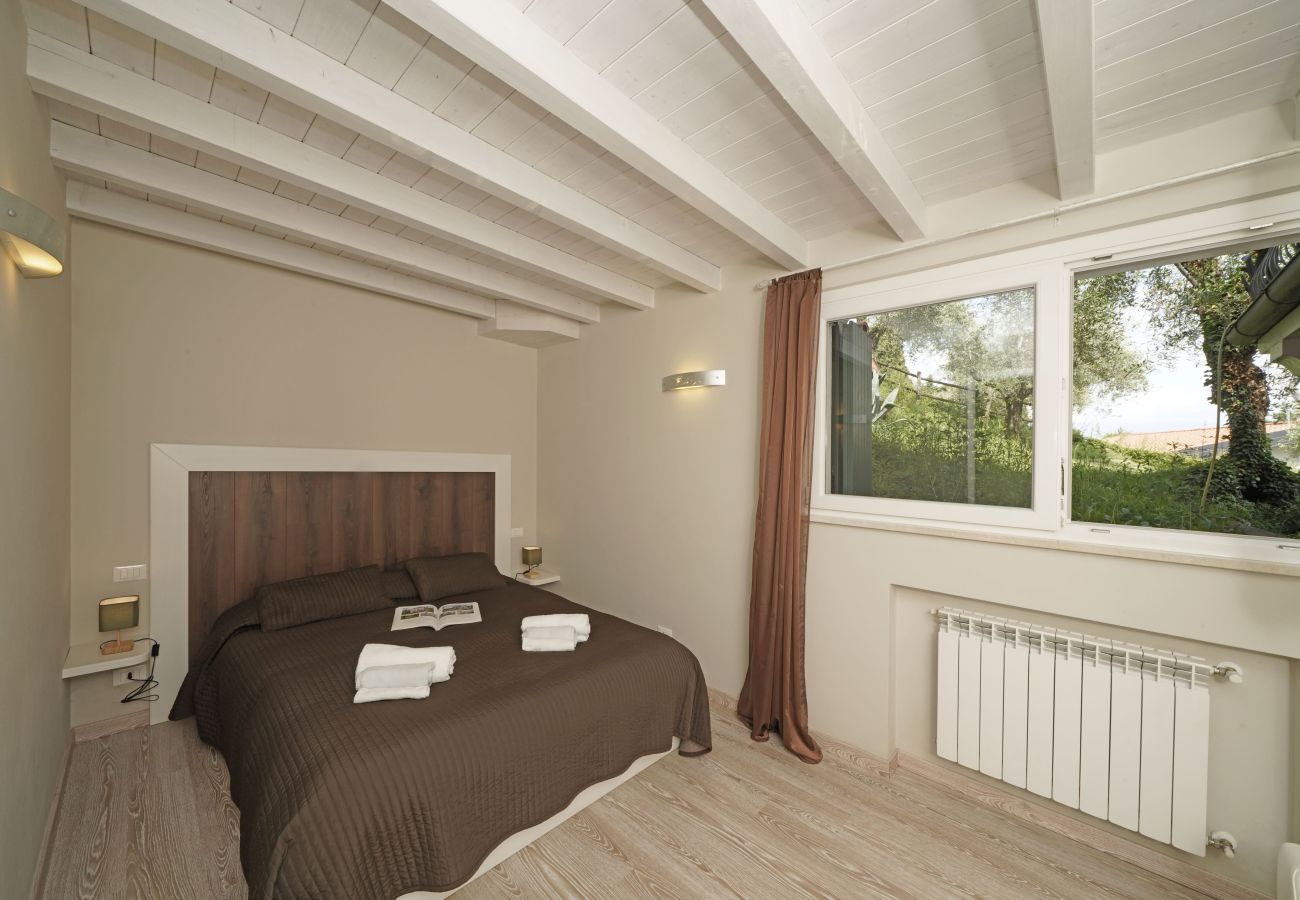 Apartament w Toscolano-Maderno - Cà Rossa -  Ibisco immersi nella natura al di sopra di Toscolano Maderno