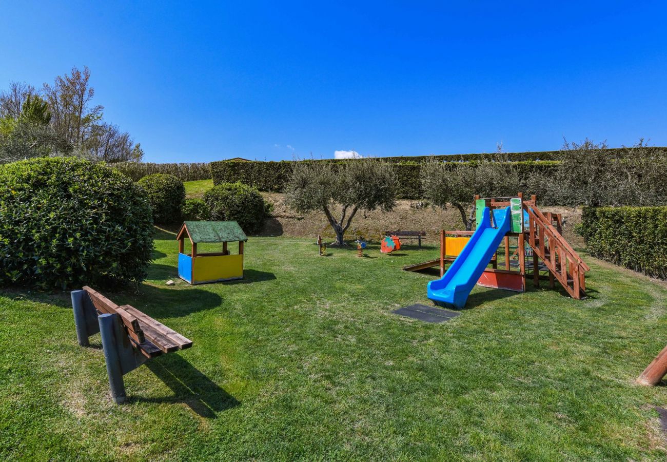 Apartament w Manerba del Garda - Fedra: con balcone vista lago, in residence con piscina a due passi dal lago