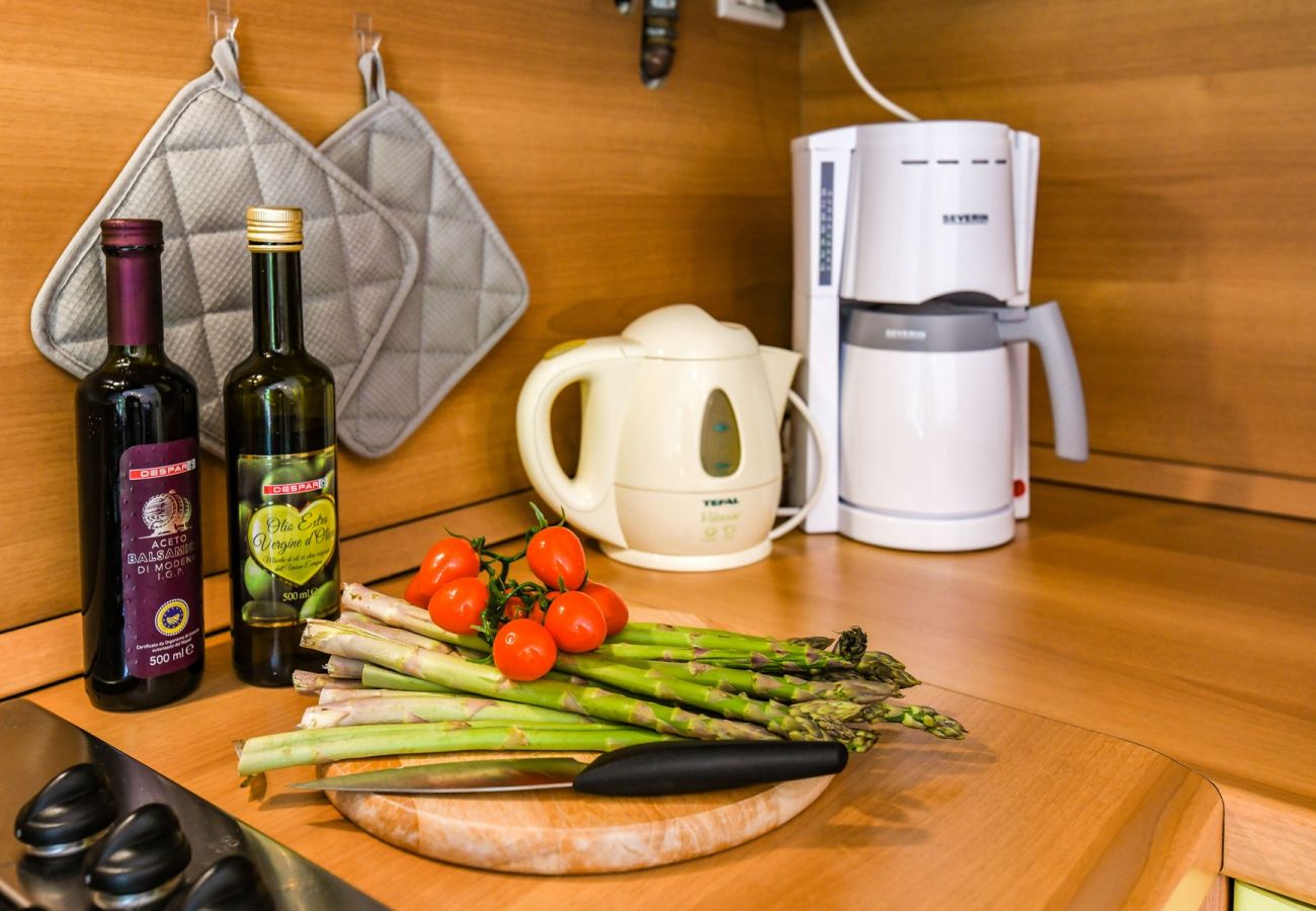 Townhouse w Manerba del Garda - Casa Delisa: in residence curato con piscina e non lontano dal lago