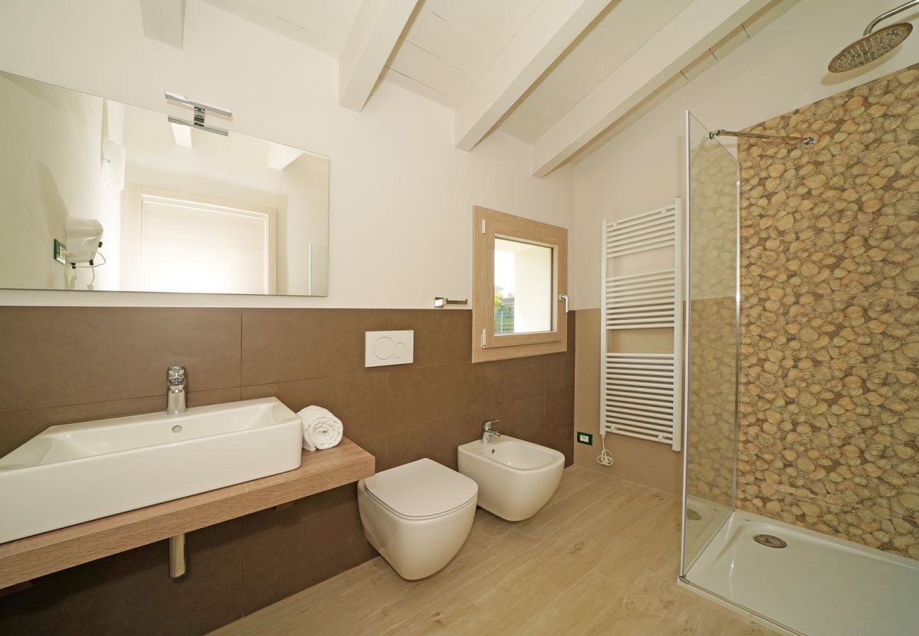 Townhouse w Manerba del Garda - Gardaliva1: in residence con piscina e vista lago vicino alla spiaggia