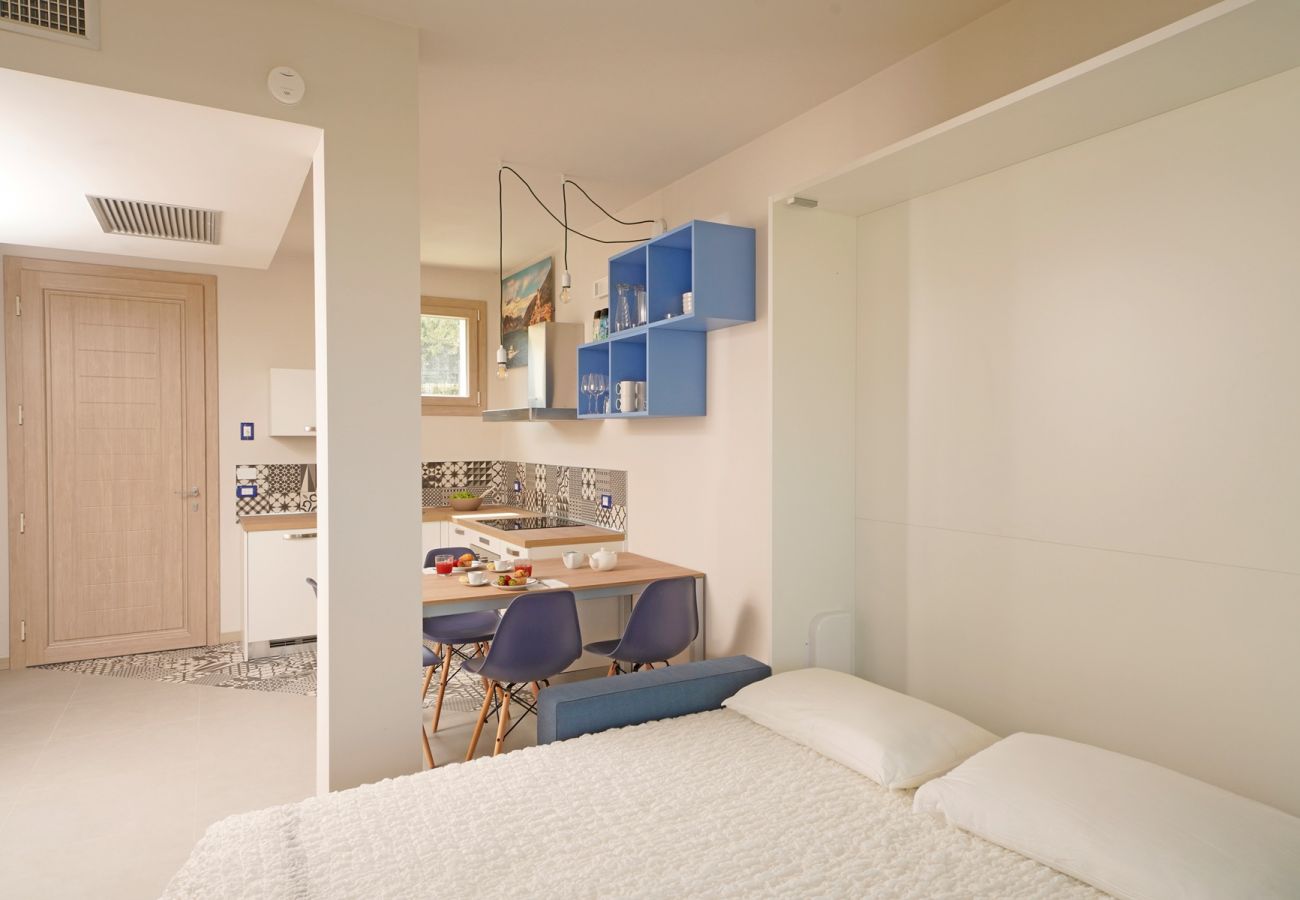 Studio w Manerba del Garda - Gardaliva 3: in piccolo residence nuovo con piscina e vicino alla spiaggia