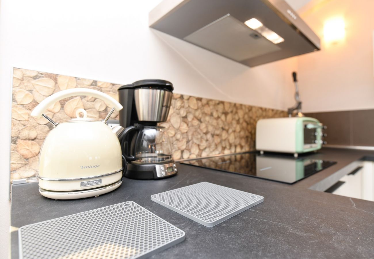 Apartament w Manerba del Garda - Gardaliva5:spazioso con vista lago in piccolo residence vicino al lago