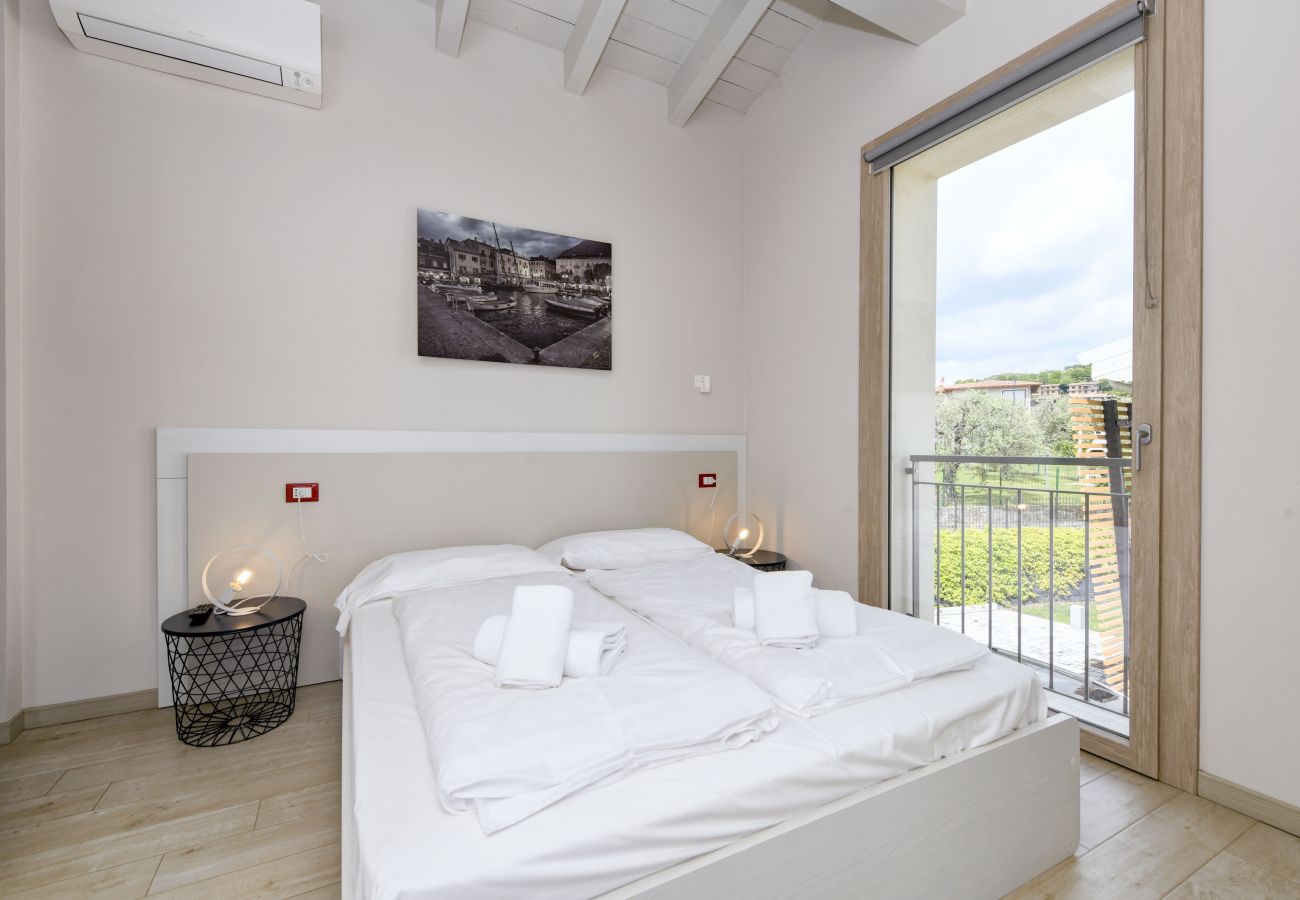 Townhouse w Manerba del Garda - Gardaliva2: con vista lago in residence con piscina vicino al lago