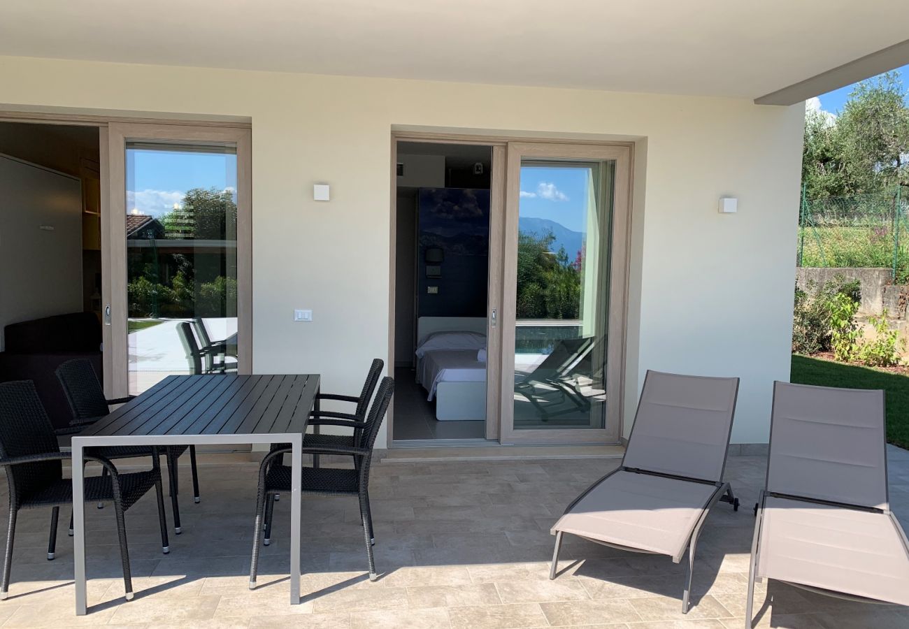 Studio w Manerba del Garda - Gardaliva 4: in piccolo residence con piscina vicino al lago